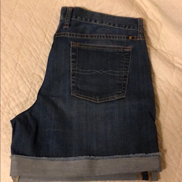 Lucky Brand Pants - Lucky Brand jean shorts size 14/32